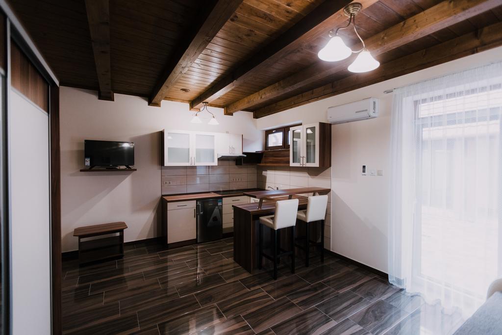 Nemeth Apartmanhazak Морахалом Экстерьер фото
